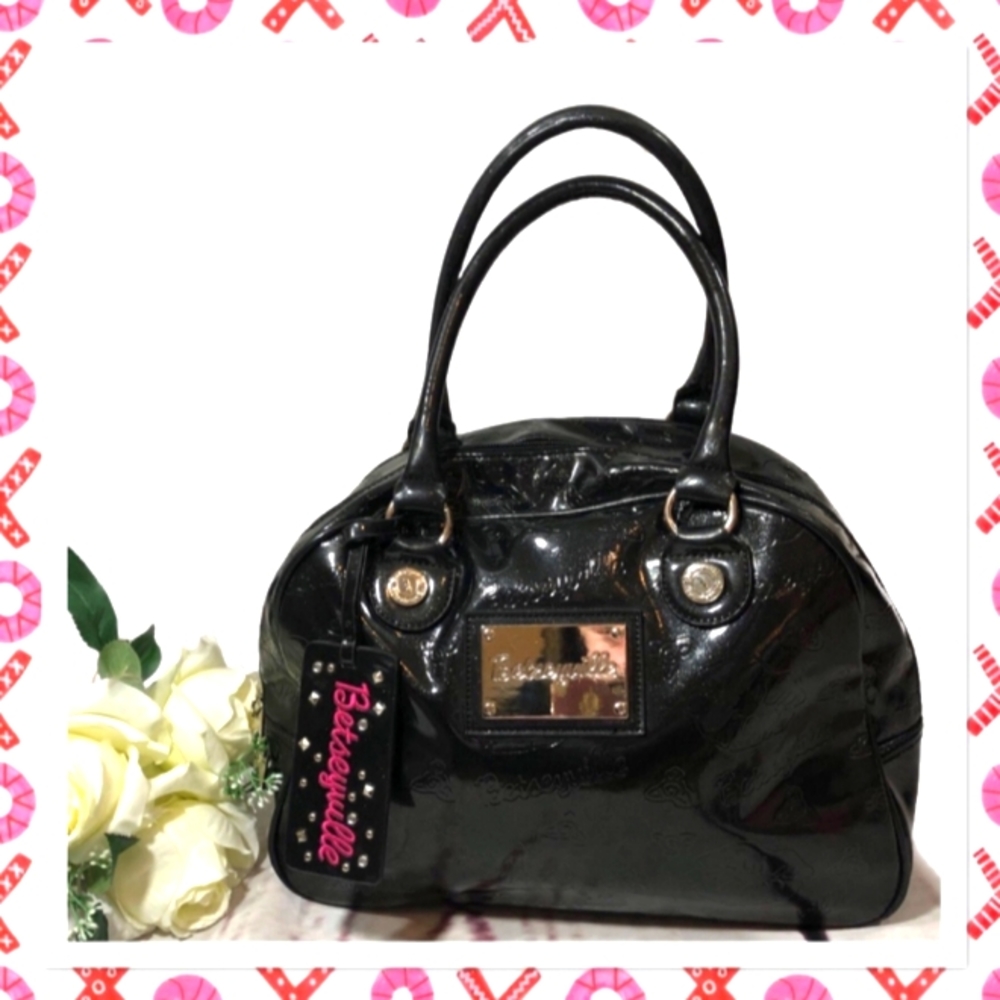 Betsey Johnson betseyville black patent leather dome satchel